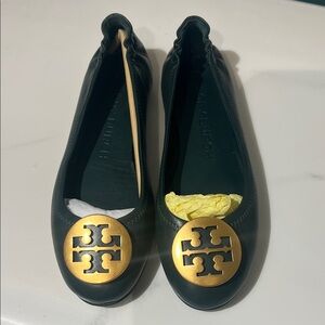 Tory Burch Women's Dark Green Ballet Flats with Gold Emblem size 6.5